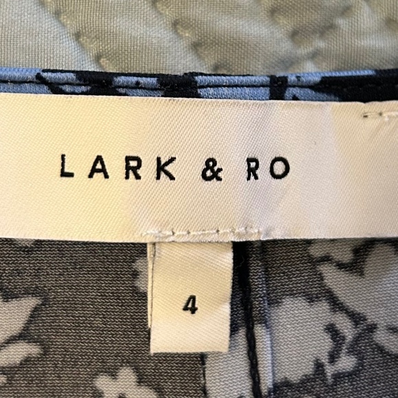 LARK & RO Women’s Blue Floral Dress, EUC, Size 4 - Picture 6 of 9